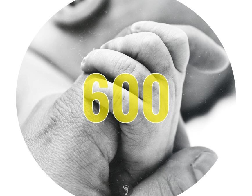 600